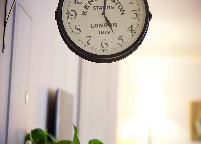 Champerret Heliopolis מלון פריז