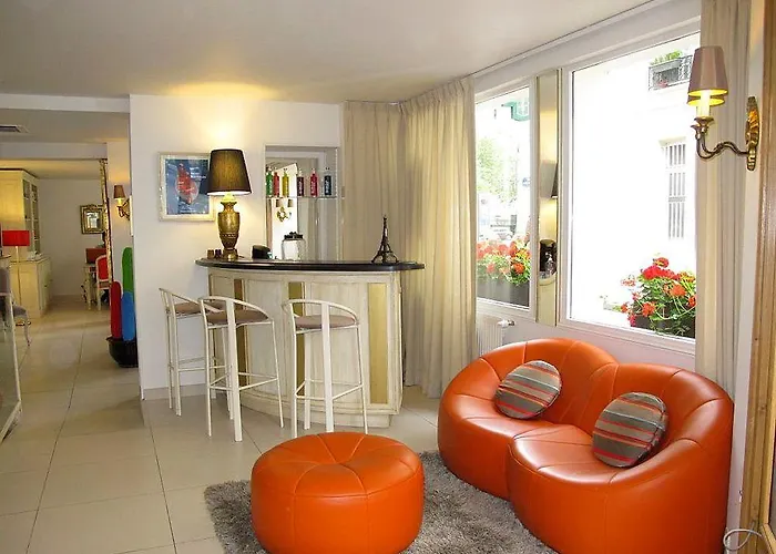 Отель Champerret Heliopolis