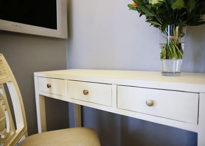 Champerret Heliopolis Отель