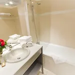 Champerret Heliopolis Hotel