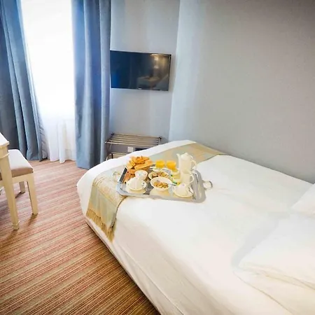 Champerret Heliopolis Hotel Parijs