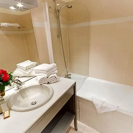 Champerret Heliopolis Hotel